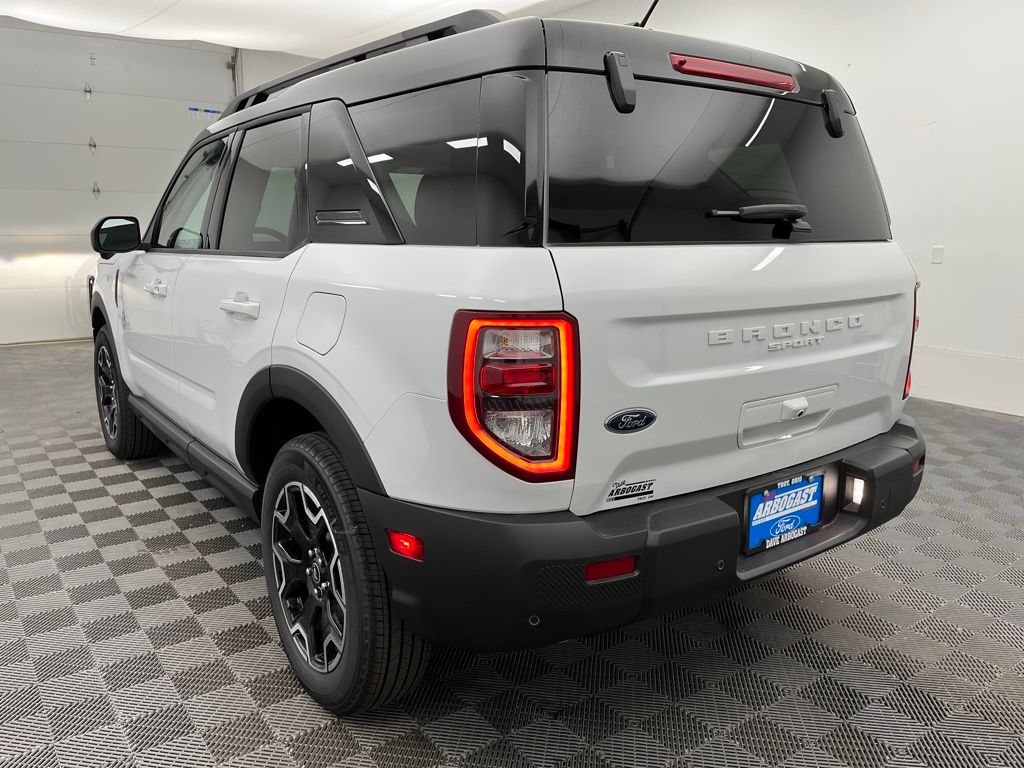 2025 Ford Bronco Sport Outer Banks photo 3