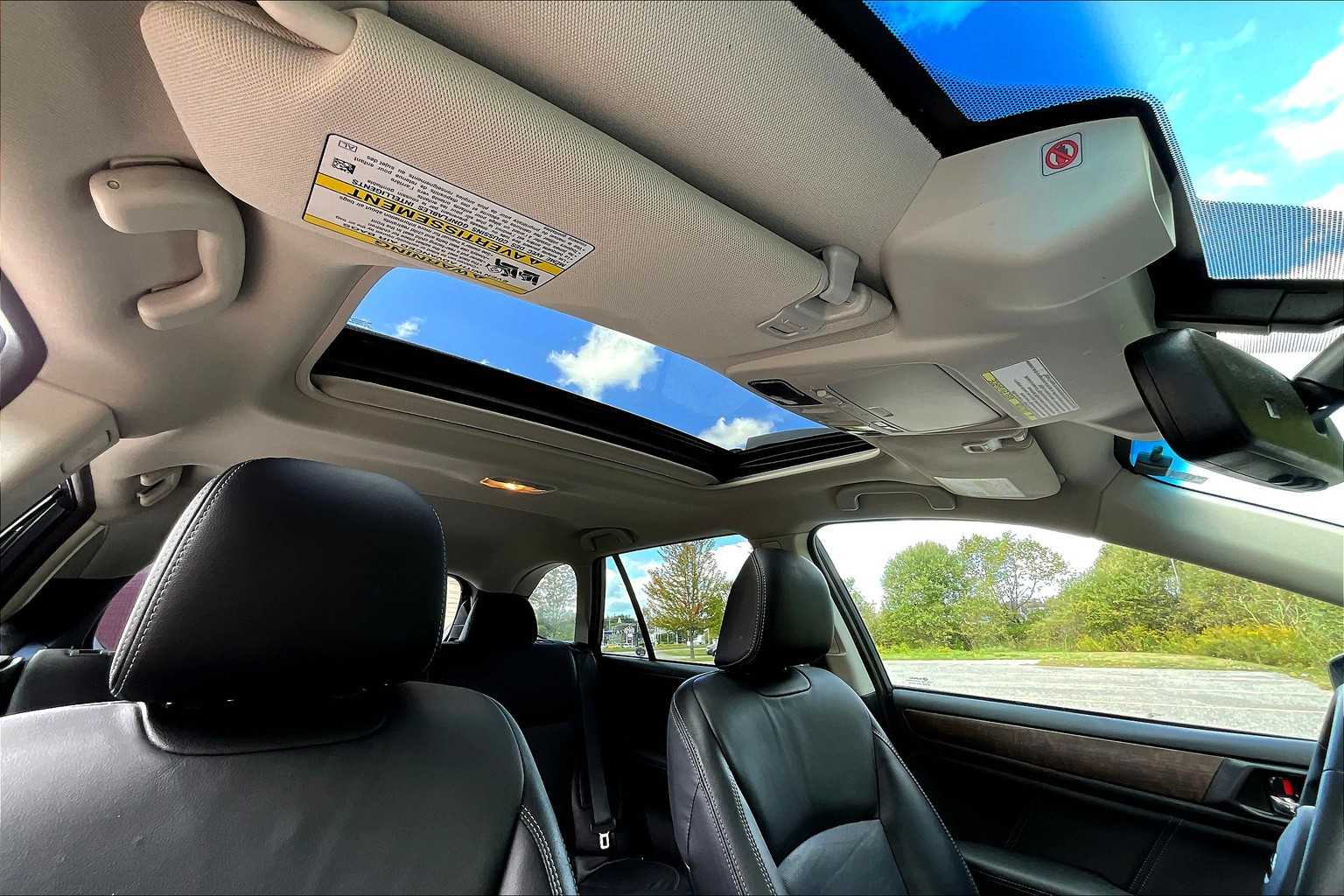 2018 Subaru Outback Limited photo 13