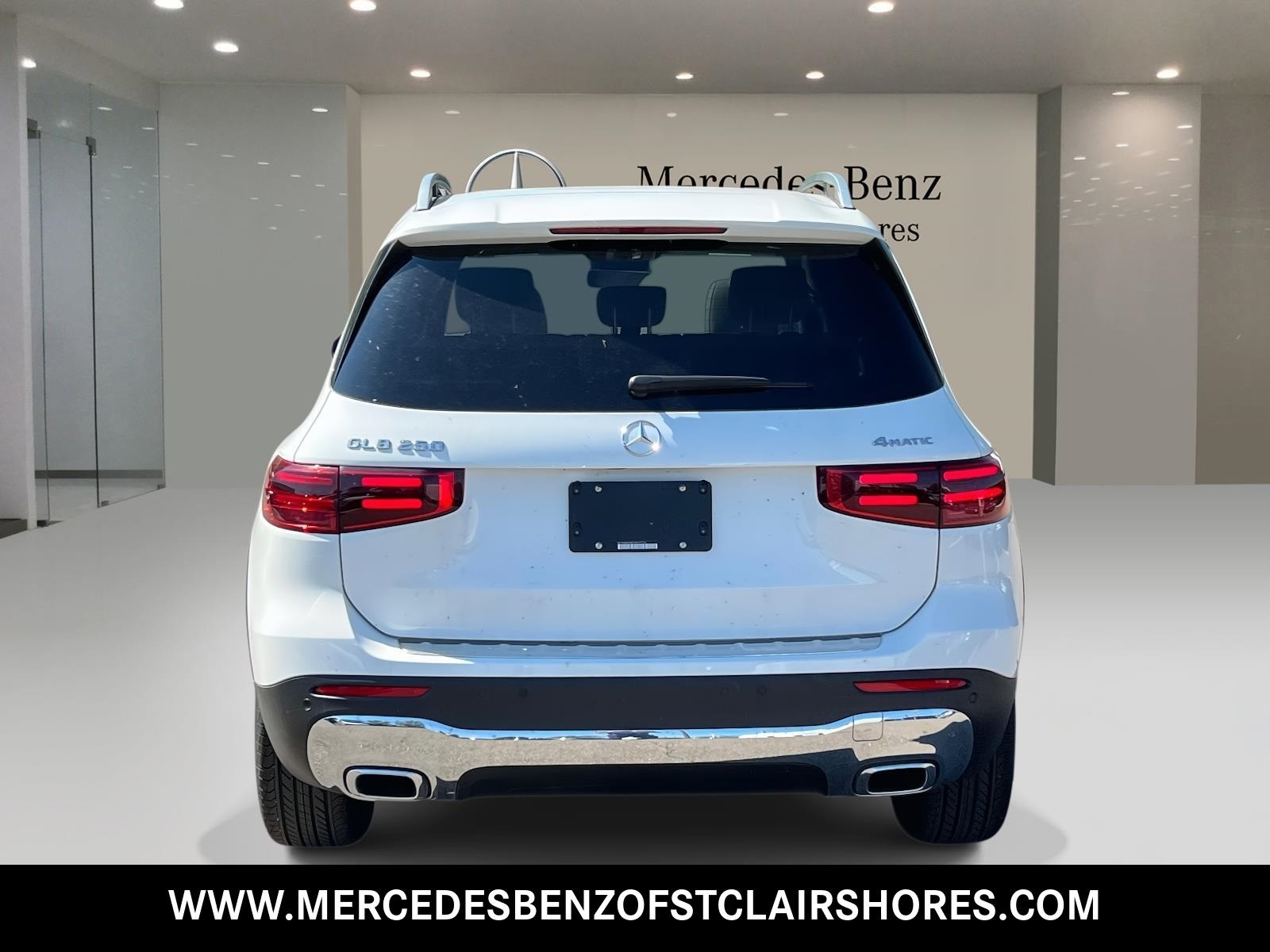 2026 Mercedes Benz GLB 250 4MATIC photo 3