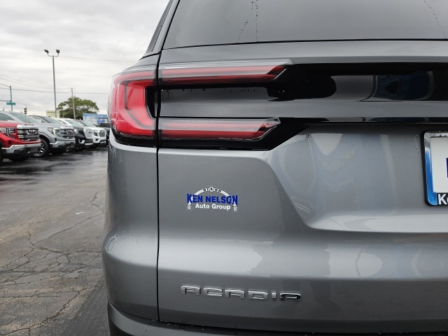 2026 Gmc Acadia AT4 photo 2