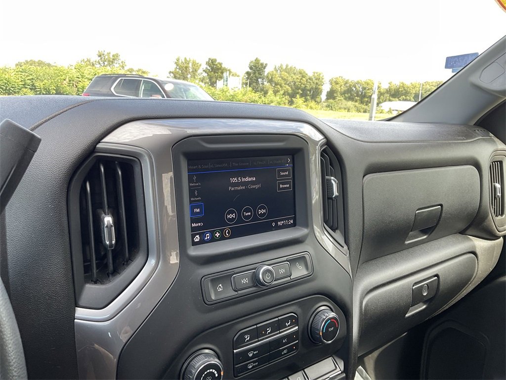 2021 Chevrolet Silverado 1500 Custom photo 11