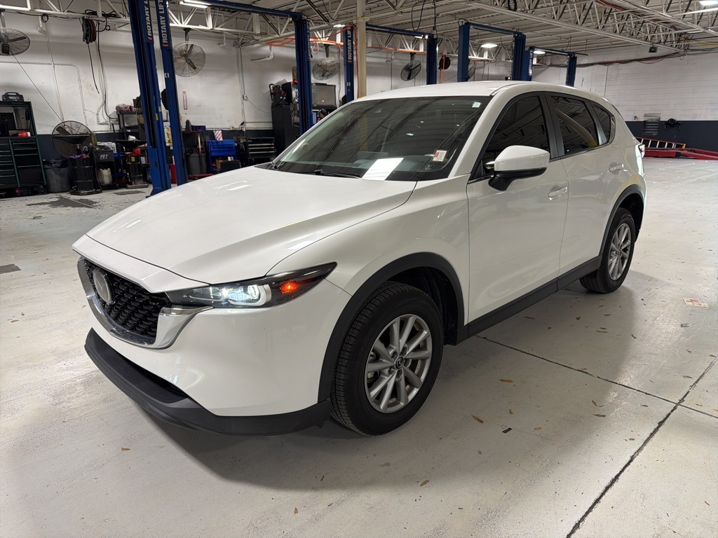 2023 Mazda CX-5 S Select Package's photo