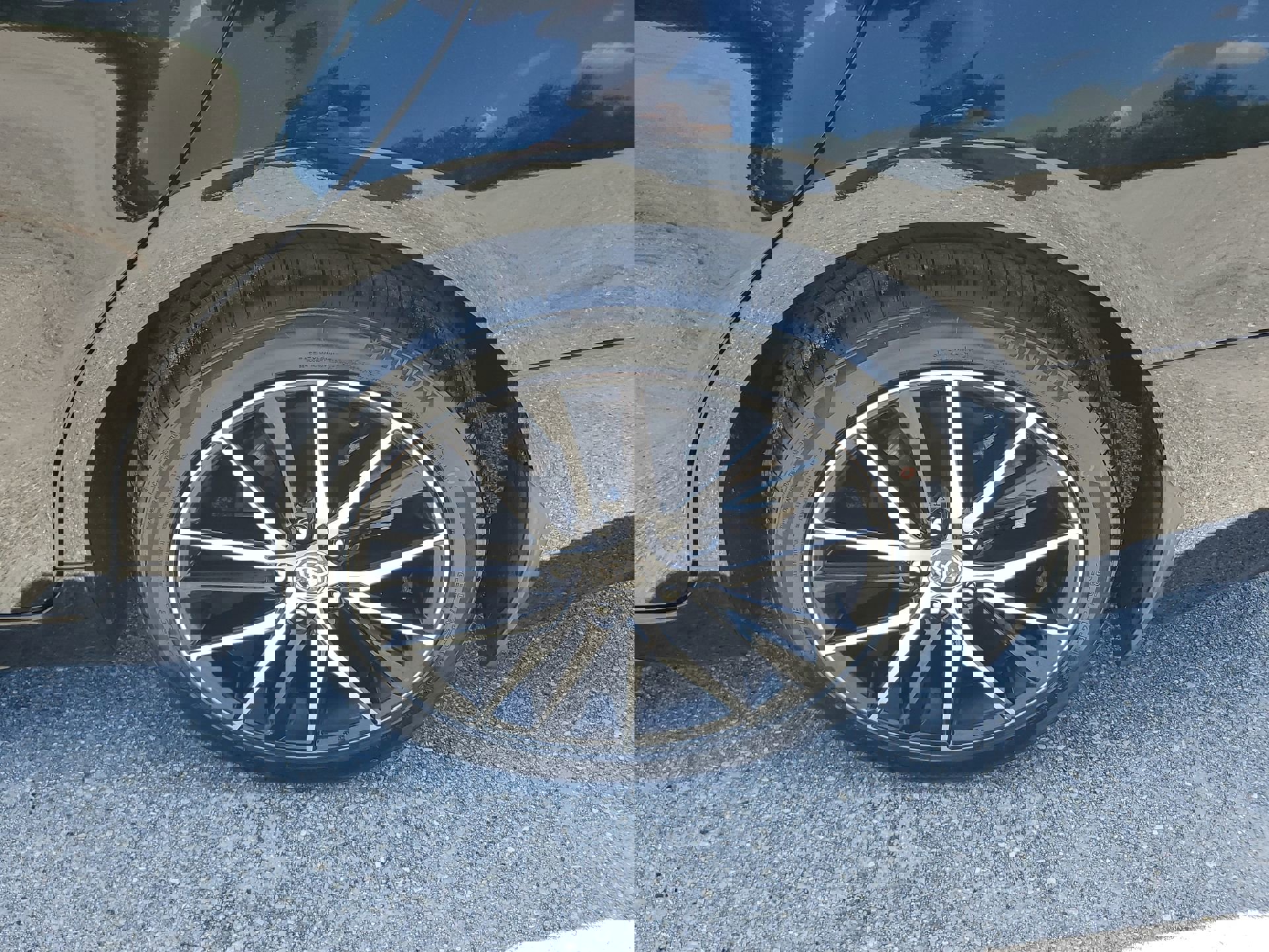 2023 Toyota Camry SE photo 18