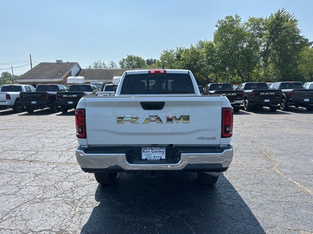 2025 Ram 2500 Tradesman photo 6