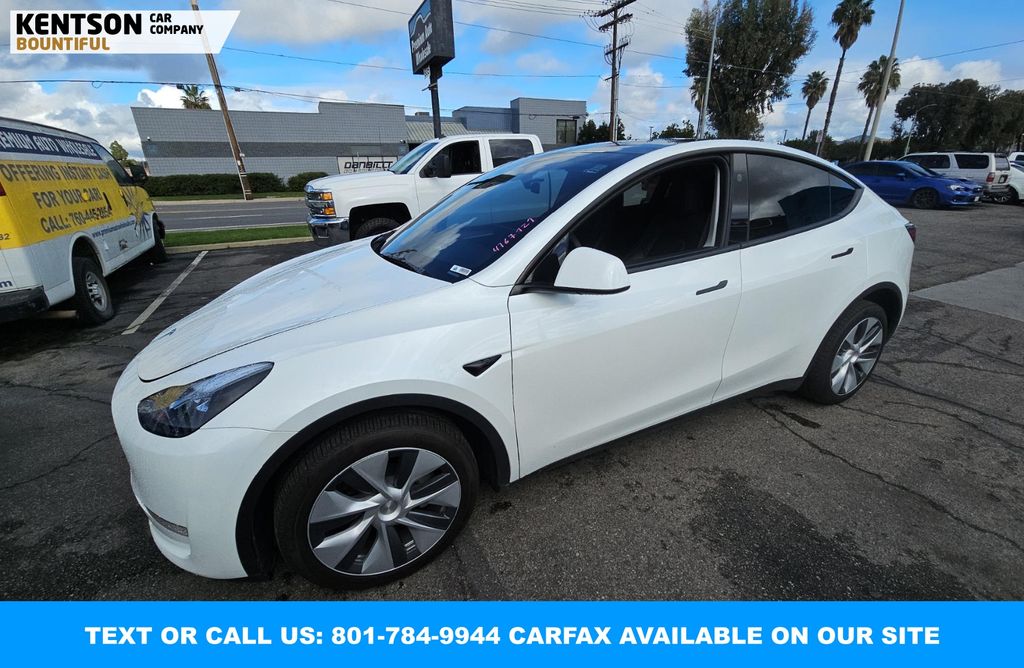 2024 Tesla Model Y Long Range's photo