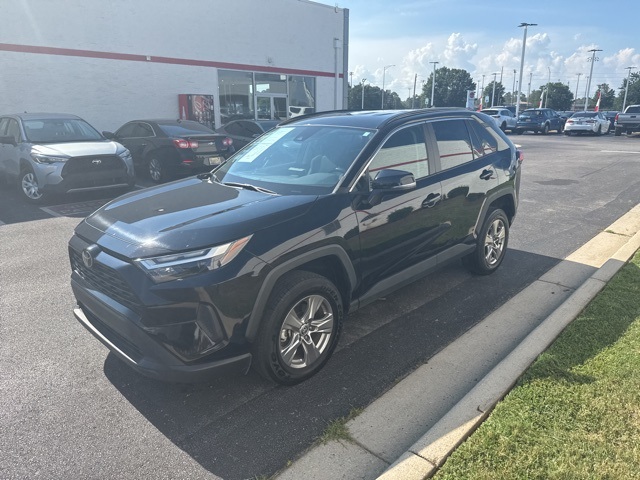 2023 Toyota RAV4 XLE photo 6
