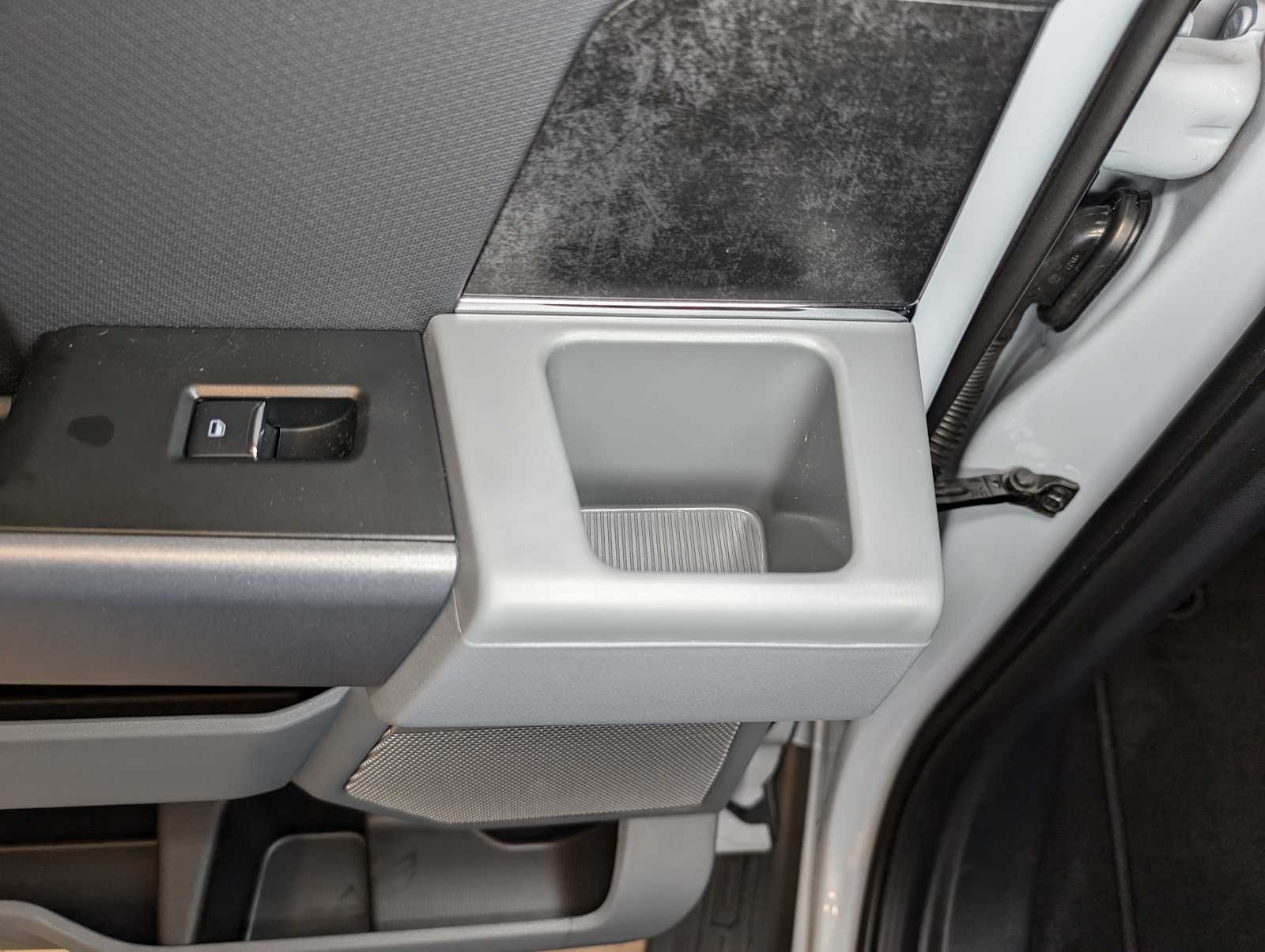 2025 Ford F-150 Lightning photo 18