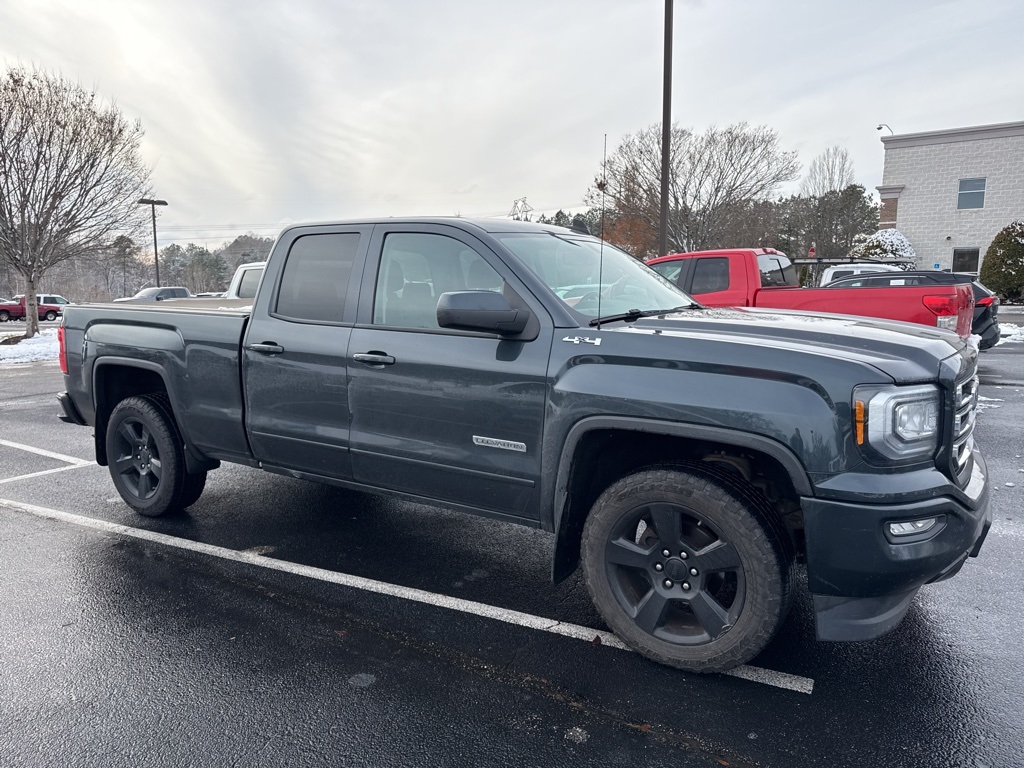 2017 GMC Sierra 1500 SLE's photo