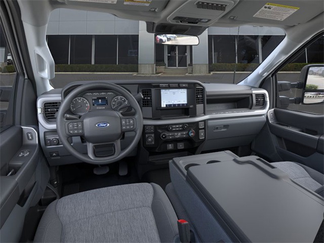 2024 Ford F-250 XL photo 8
