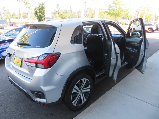 2024 Mitsubishi Outlander Sport SE photo 9