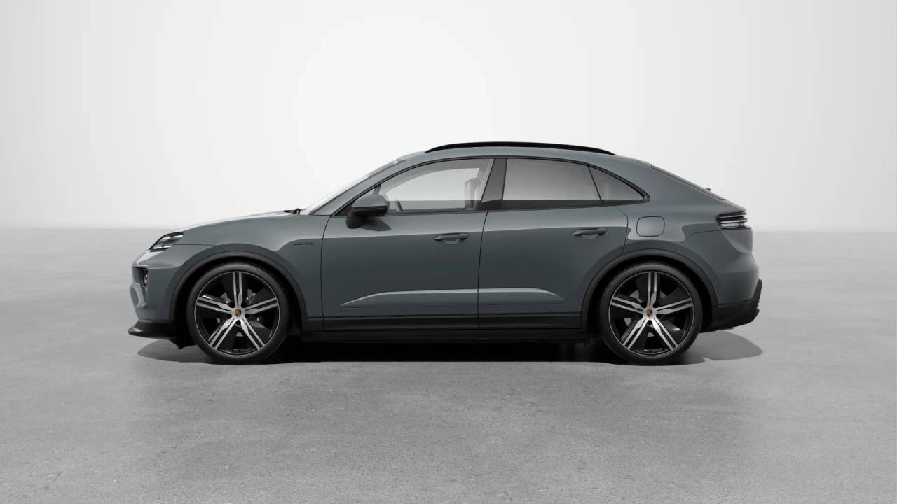 Used 2025 Porsche Macan Base with VIN WP1AD2XA4SL077843 for sale in Thousand Oaks, CA