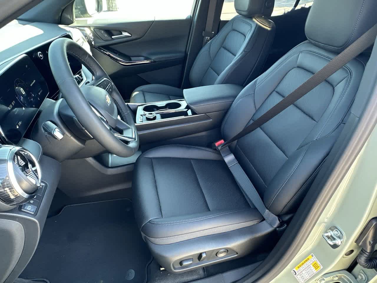 2026 Chevrolet Equinox LT photo 17