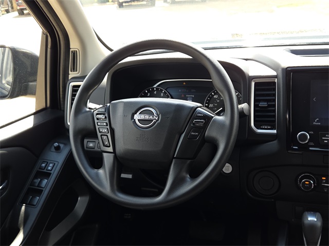 2022 Nissan Frontier SV Crew Cab photo 10