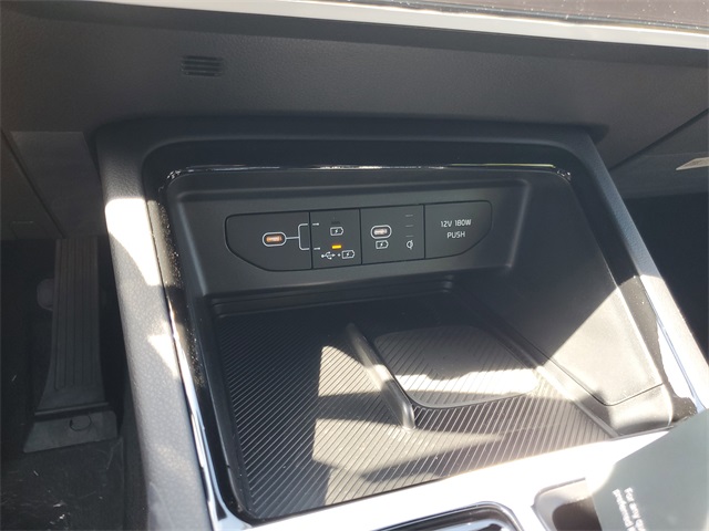 2025 Kia K5 GT-Line photo 26