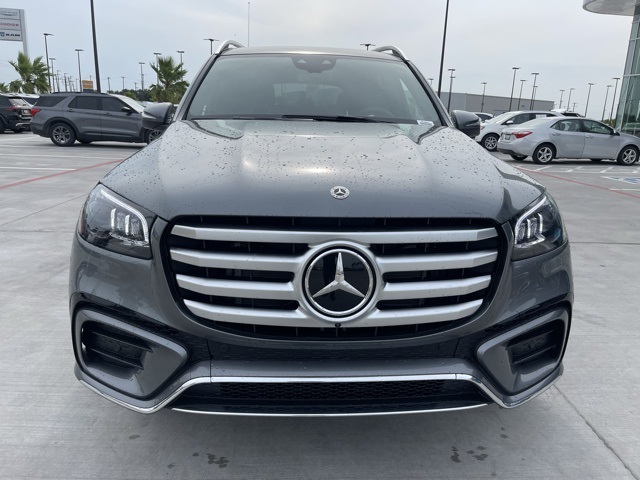 2025 Mercedes Benz GLS 450 4MATIC photo 2