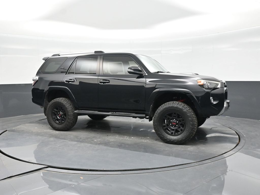 2017 Toyota 4Runner SR5 photo 11