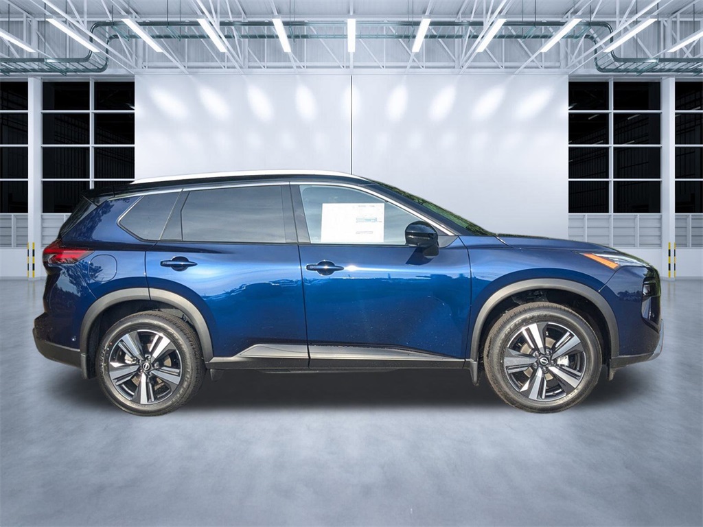 2025 Nissan Rogue SL photo 2
