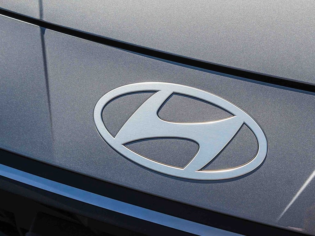 2025 Hyundai Elantra SE photo 5