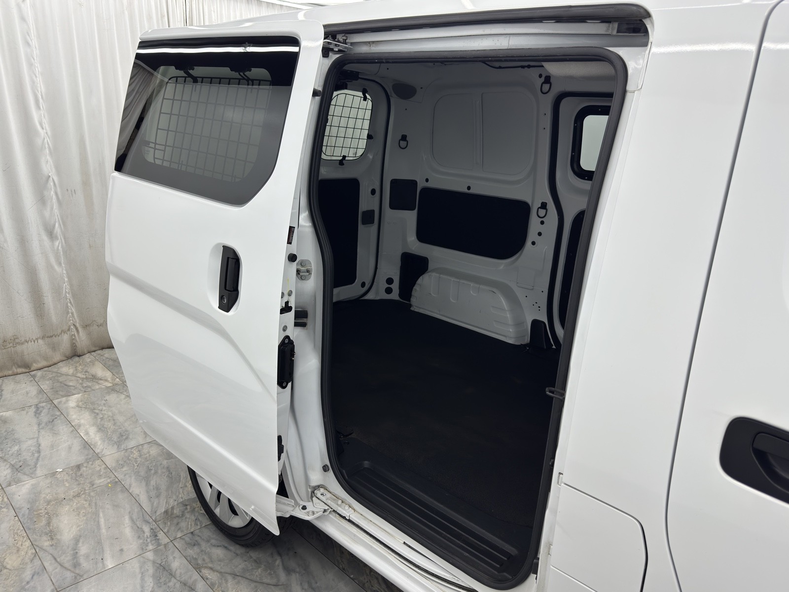 2021 Nissan NV200 SV photo 8