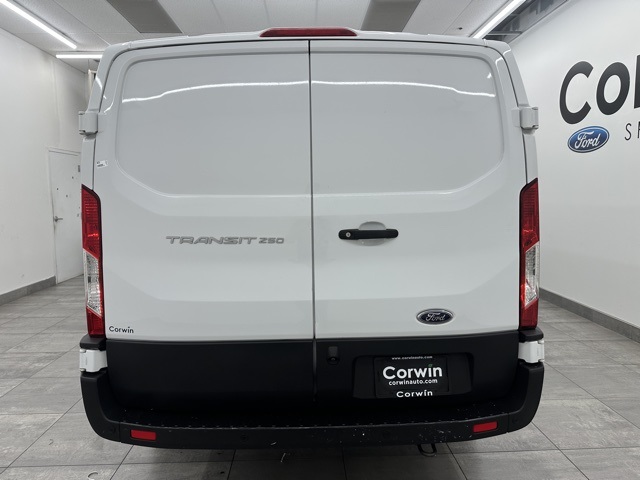 2021 Ford Transit photo 3
