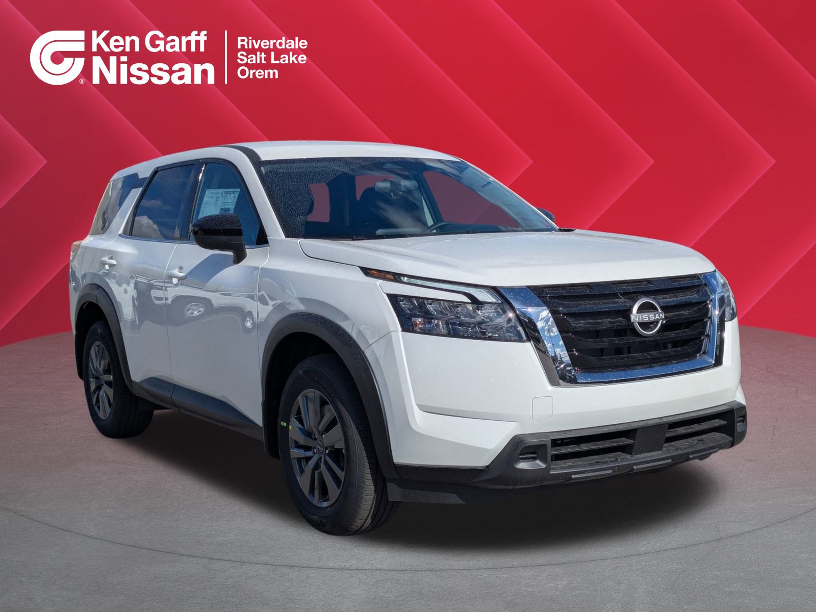 2025 Nissan Pathfinder S's photo