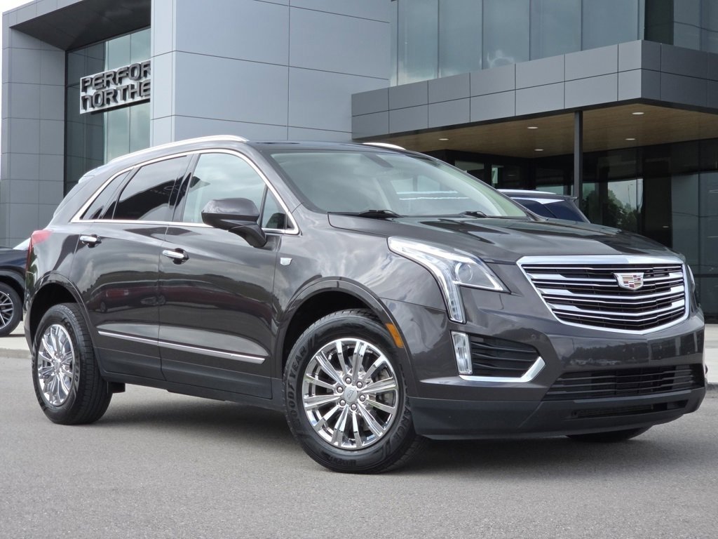 2018 Cadillac XT5 Luxury photo 2