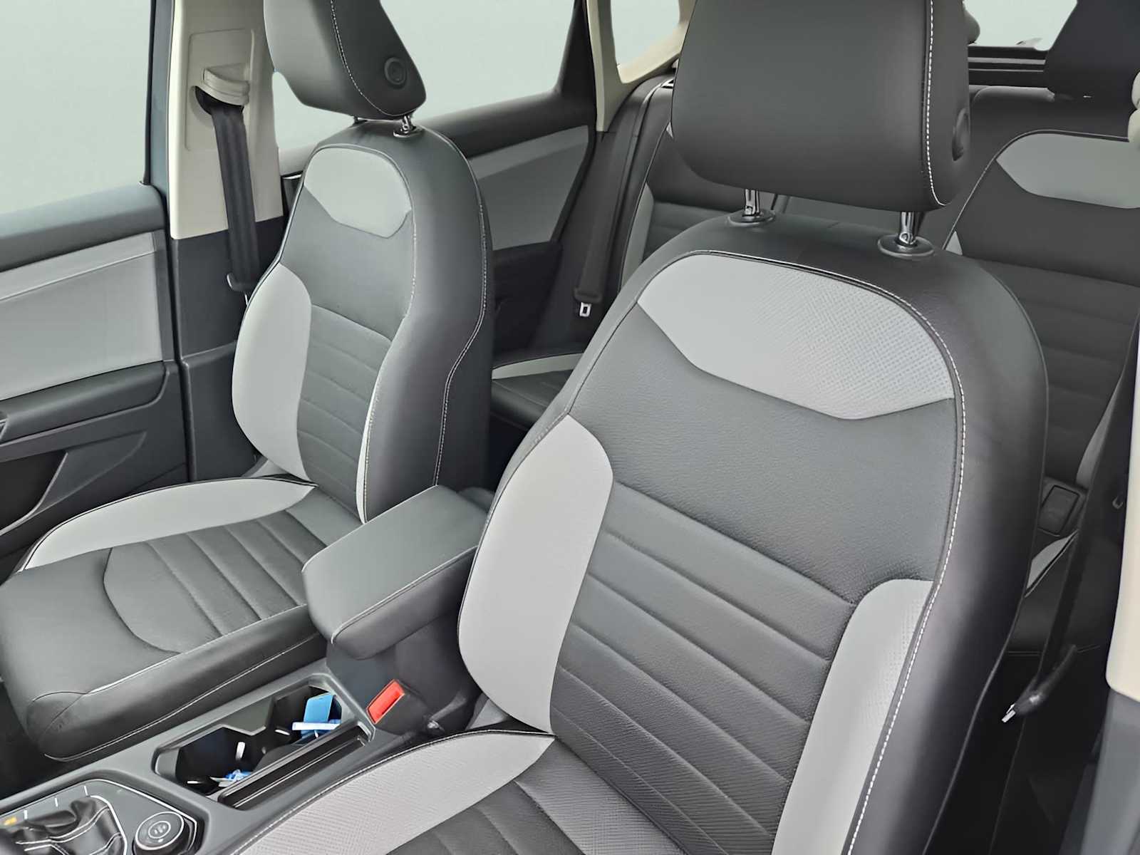 2022 Volkswagen Taos SEL photo 14