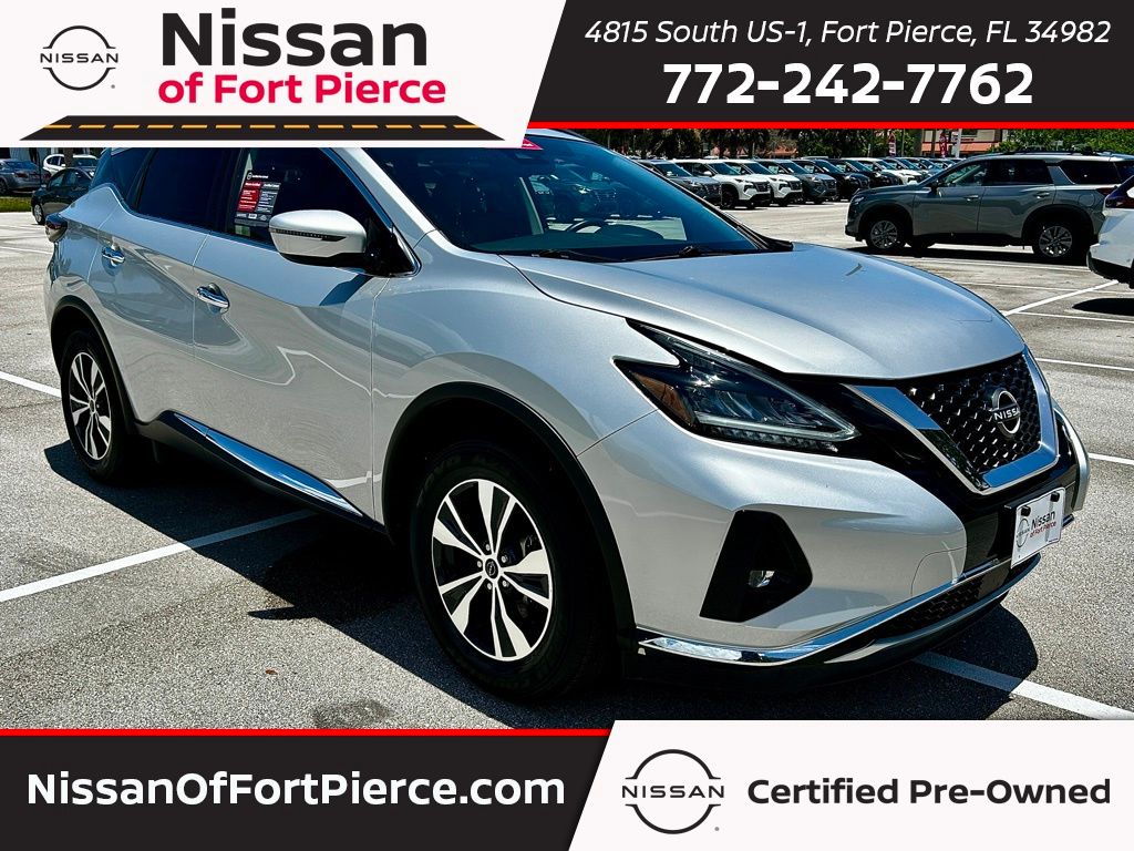 2023 Nissan Murano SV photo 2