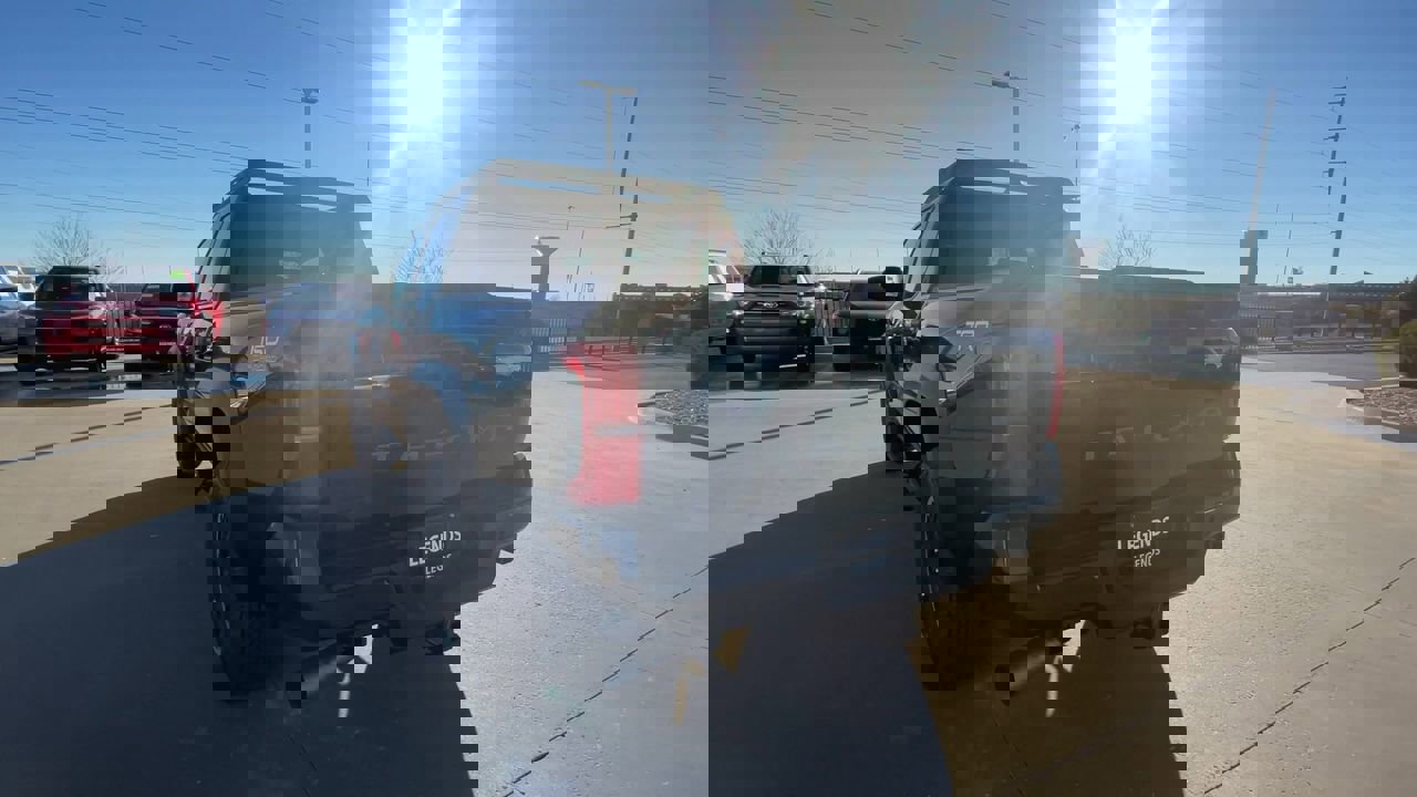2024 Toyota Tacoma TRD Off-Road photo 7