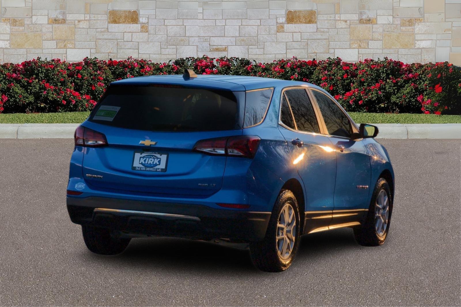 2024 Chevrolet Equinox LT photo 3