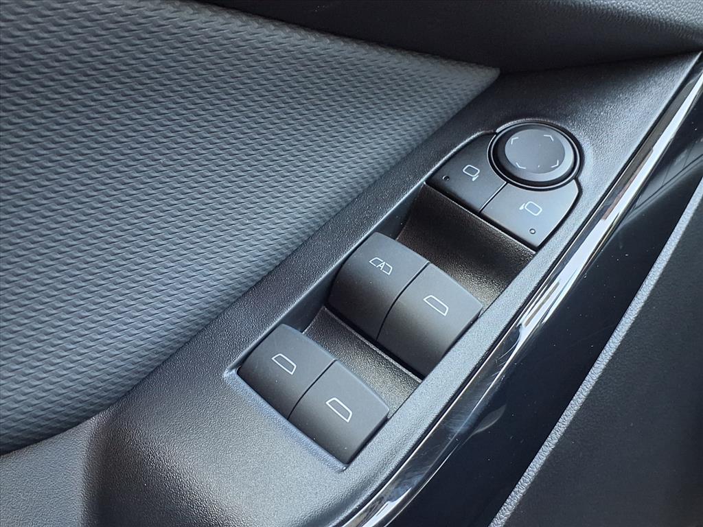 2025 Chevrolet Equinox LT photo 17