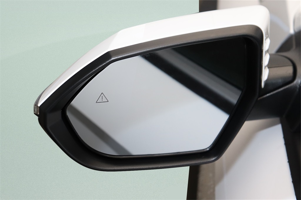 2025 Hyundai Kona SEL photo 19
