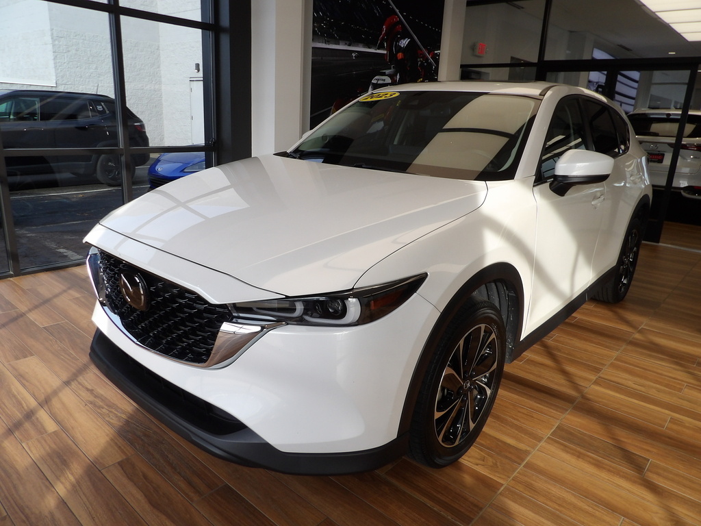 2023 Mazda CX-5 S Premium package