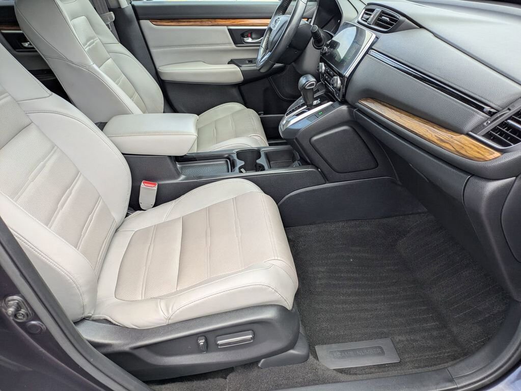 2019 Honda CR-V Touring photo 27