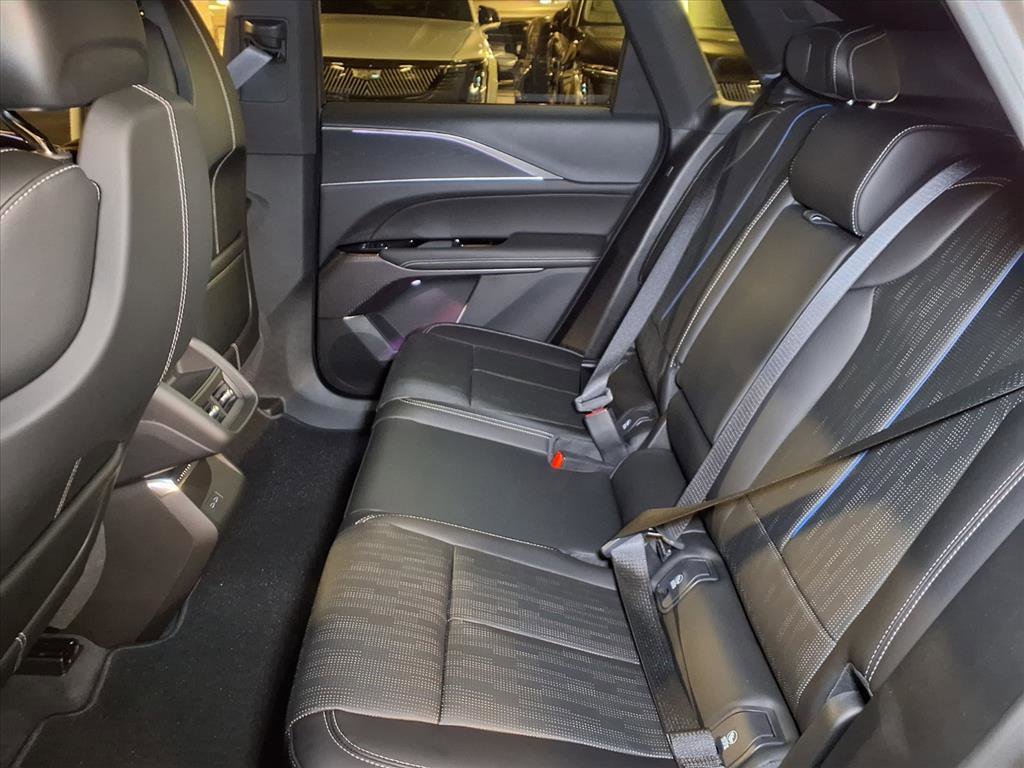 2025 Cadillac Lyriq Sport photo 12