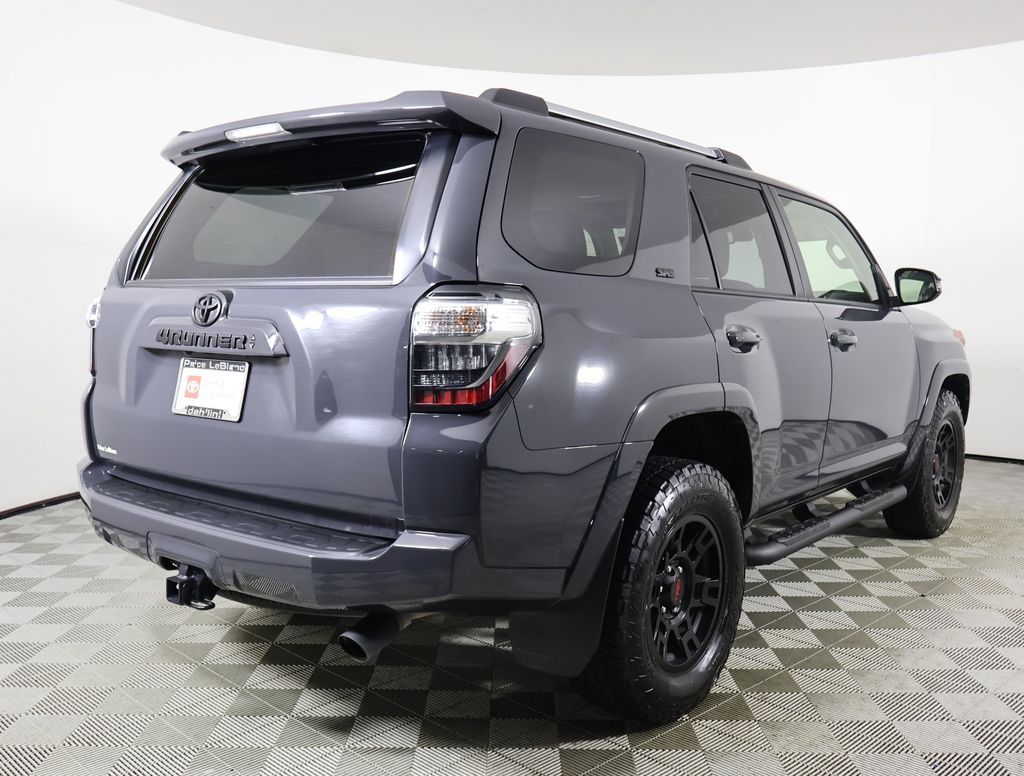 2024 Toyota 4Runner SR5 Premium photo 4