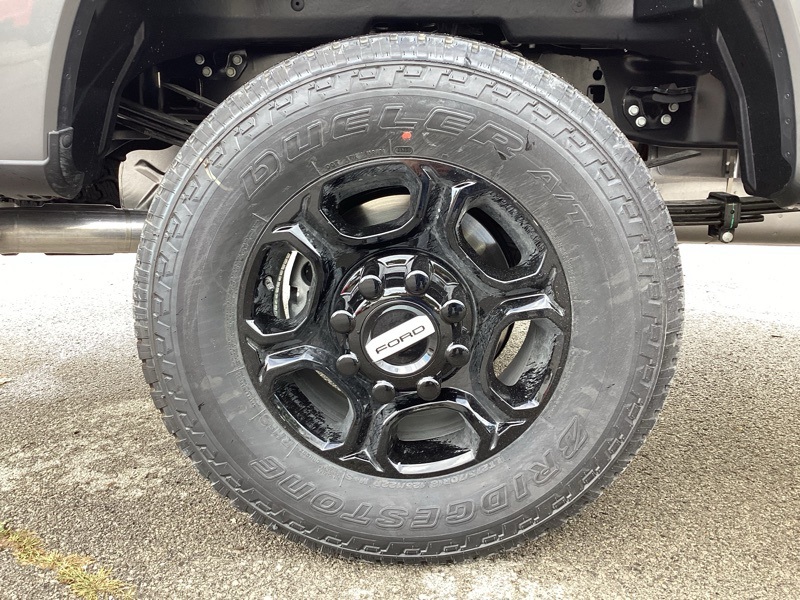 2026 Ford F-350 photo 9