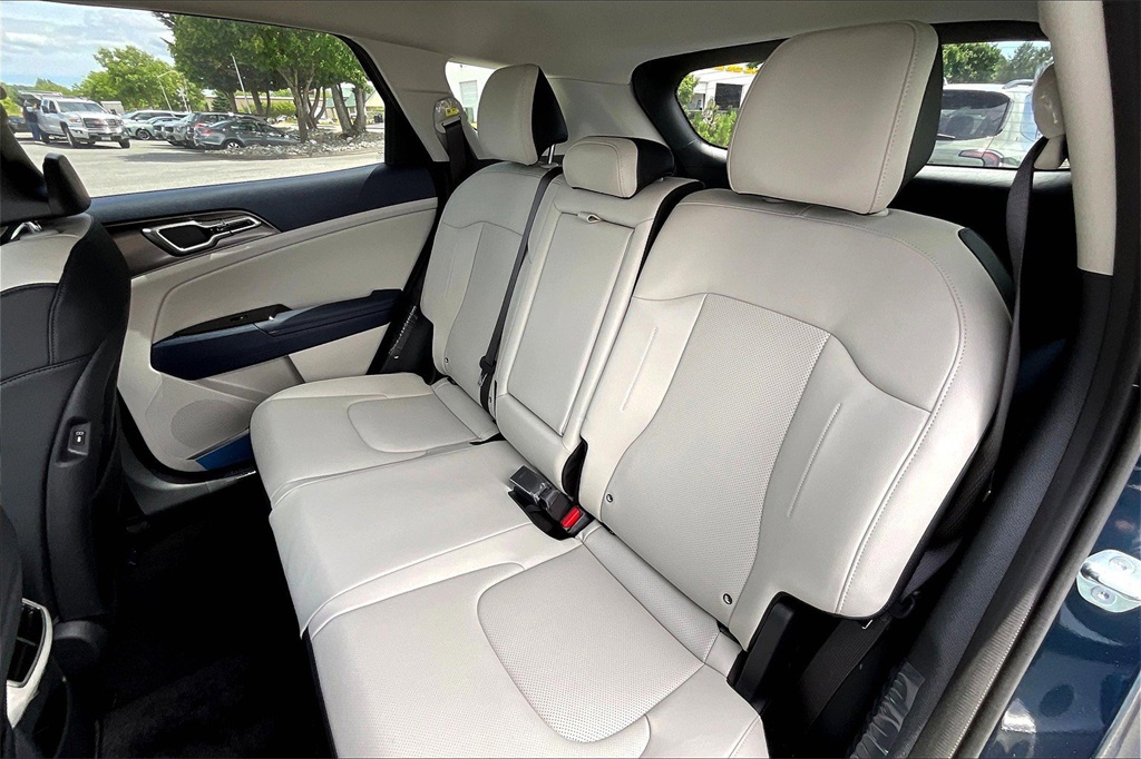 2025 Kia Sportage Hybrid EX photo 9