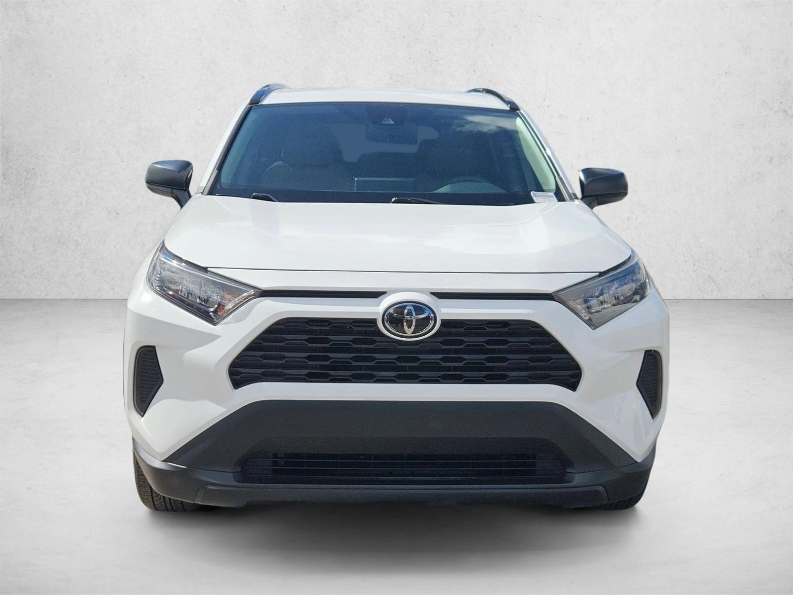 2019 Toyota RAV4 LE photo 2