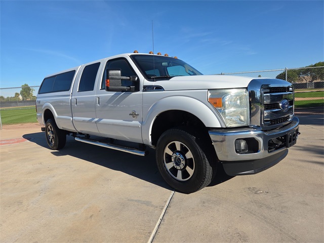 2015 Ford F-350 Super Duty Lariat's photo