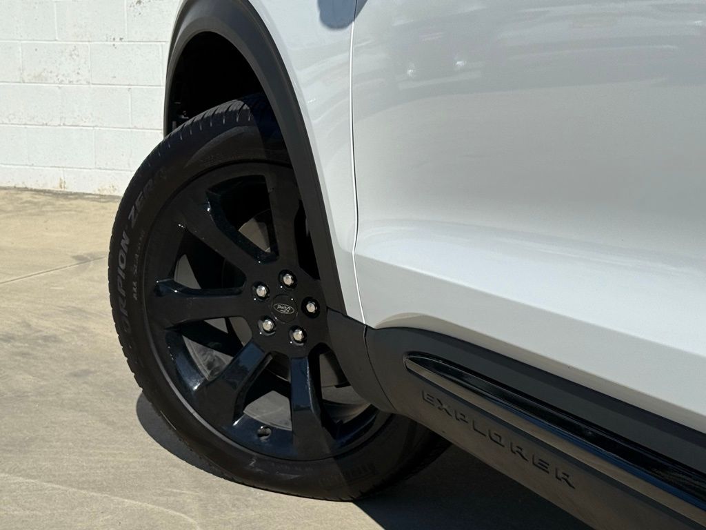 2022 Ford Explorer ST photo 20