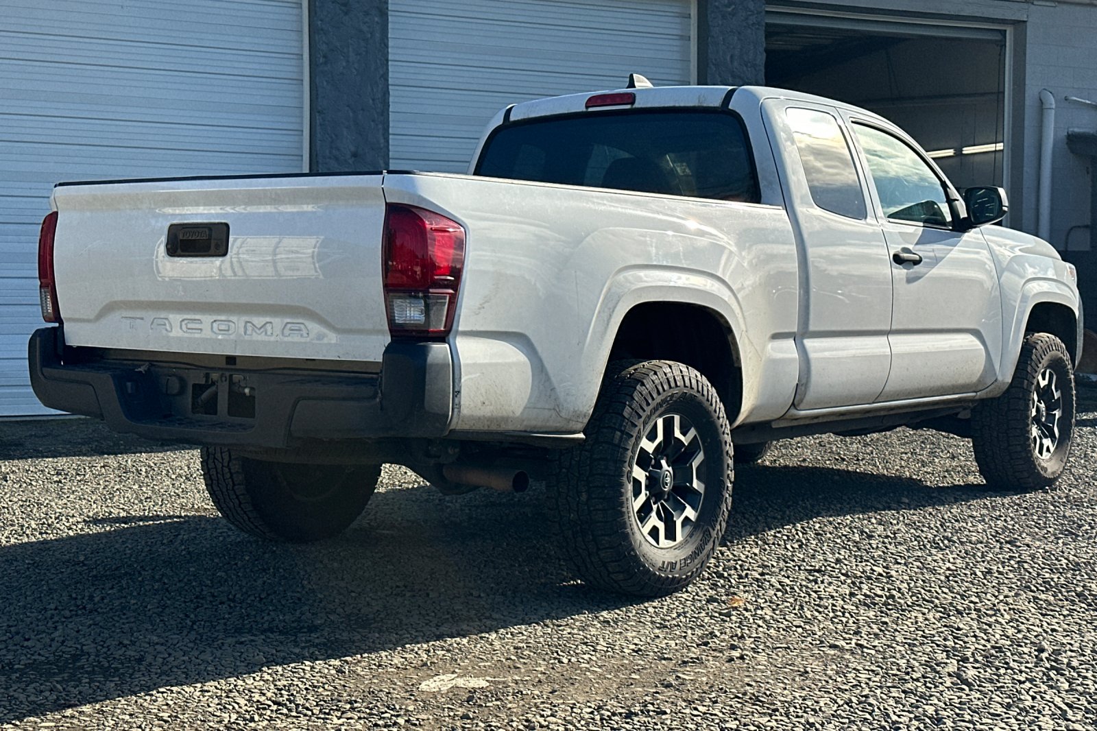 2021 Toyota Tacoma SR Access Cab photo 3