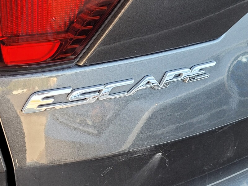 2019 Ford Escape S photo 8