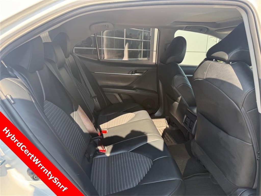 2024 Toyota Camry Hybrid SE photo 11