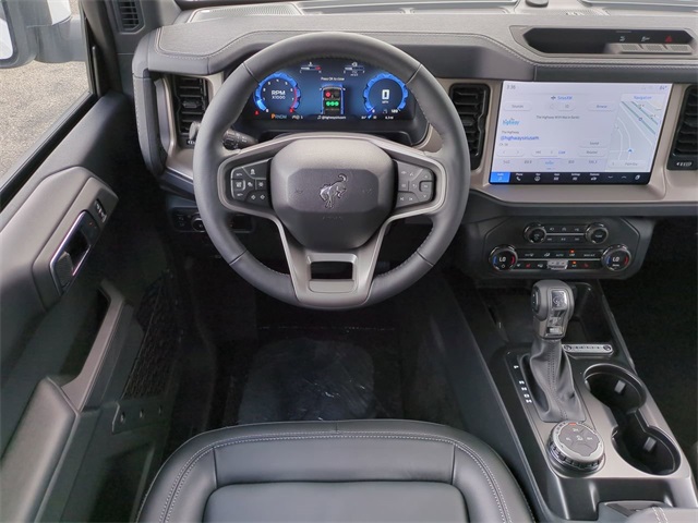 2025 Ford Bronco Outer Banks photo 15