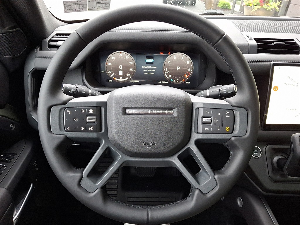 2025 Land Rover Defender 110 S photo 13
