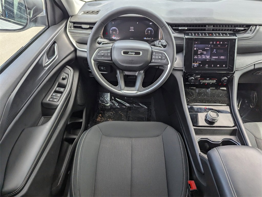 2023 Jeep Grand Cherokee Laredo photo 20