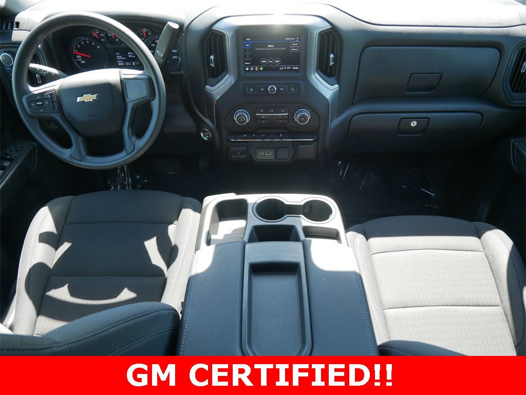 2024 Chevrolet Silverado 1500 Custom photo 13
