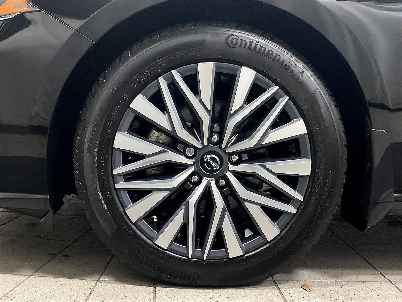 2023 Nissan Altima 2.5 SV photo 3