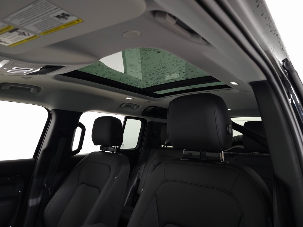 2026 LAND ROVER DEFENDER - Image 14